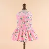 Ropa para perros Vestido encantador para mascotas con decoración de diseño floral Correa de pecho pequeña Moda para cachorros