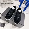 Channeles CF Designer Paris Fashion Sneakers Dames 22a schoenen Suede Beige White Peacock Blue Black Skate Shoe Runner Trainers Lady Casual Skateboard Boot Loaf