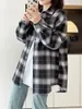 Kvinnors blusar Autumn Cotton Plaid Retro Shirt Women Lapel Tjock Basic Tops Girl Long Sleeve Loose Mid Length Blus Casual Winter T3D584QC