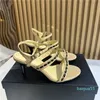 2024 نساء تضخ الكعب العالي الصنادل الشهيرة سلسلة معدنية مصممة جلدية مصممة أزياء Slingback هريرة كعب المرأة أحذية واحدة الحجم كبير