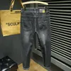 2023 autunno nuovo ricamo Fi jeans slim da uomo stretch confortevole stile classico piccoli piedi pantaloni in denim maschio D2AX #