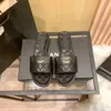 Tasarımcı Lüks Sandalet Kadın Tek Ayakkabı Coco Moda Terlik Kapitone Gerçek Deri Ayakkabılar Sıradan Ev Ayakkabı Boyutu 35-45