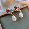 Urok Vintage Drop Oil nieregularne kolczyki perłowe dla kobiet Kolczyki temperamentowe Koreańskie Luksusowe Luksusowe Wysokie Nieregularne Prezent biżuterii Y240328