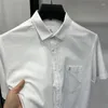 メンズカジュアルシャツのトップグレードのコットンショートスリーブシャツ2024到着夏のファッションポケット青年男性のブランド服