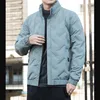 2022 Otoño Invierno Chaqueta de plumón Hombres Casual Stand Collar Ultra Light Parka Coat Outwear Outwear Chaquetas de marca a prueba de viento D74J #