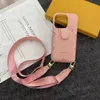 Klassieke reliëfletter mobiele telefoonhoes voor iPhone 15 14 13 12 Pro Max 11 X Xs Xr 8 Plus lederen kaarthouder zak bumper cover 15promax 14pro Crossbody schouderband