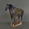 Skulpturen Chinesische Tang TriColor Glasierte Keramik Blaues Pferd Porzellanstatue 8,27 Zoll Antike Imitation Heimdekoration Ornamente