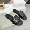 2024 Mode Sommer Frauen Sandalen Designer komfortable und minimalistische flache Schuhe Einzigartige Freizeit Arbeit Strand Frauen Schuhe