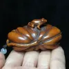 Skulpturer 1919 3 "Old Chinese Boxwood Hand Carved Lotus Leaf Frog Statue Netsuke Desk Decoration Collection Gift