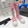 Zapatos de vestir Pequeña fragancia zapatos de bombilla de fondo grueso nuevos zapatos de lona de color caramelo de principios de otoño botas con cordones zapatos blancos altos para mujer