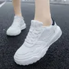 Casual Shoes Moipheng Women Breattable Mesh Fluorescence Flat Platform Sneakers Ladies Sport Walking Cyning Sneaker