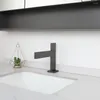 Robinets d'évier de salle de bains KEMAIDI Ly gris robinet de lavabo mural cascade mélangeur d'eau froide en laiton massif robinet à niveau unique