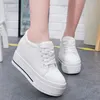 Scarpe casual Swyivy Sneakers invernali Donna Pelliccia calda 2024 Zeppe con plateau Sneaker imbottita in cotone bianco Donna