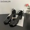 Suojialun 2023 Yaz Kadın Sandal Moda Bölünme Ayak Toe Sığ Bayanlar Slingback Ayakkabı Yuvarlak Med Toprak Elbise Pompaları 240322