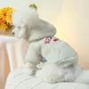 Vêtements pour chiens Blanc Sweat-shirt pour animaux de compagnie Manteau chaud d'hiver Yorkshire Deux jambes Cardigan Leashable Vêtements pour chiots Teddy Vêtements