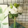 Simülasyon için Bunch Yapay İpek Çiçekler Düğün Gelin Buket Ev Dekorasyon Aksesuarları Sahte Gül Çiçek Çelenk