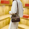 Speichern Export-Designer-Umhängetaschen Cross Lod Bag für Frauen im Jahr 2024 Neumodell mit Textur Hardware kleine quadratische stilvolle Handheld-Unterarm