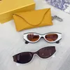 Designers Rektangulära solglasögon med dubbla färgmatchande rik och färgglada charm full av fritid och utomhusresor Mångsidighet Lyxiga solglasögon för kvinnor