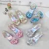 Sandali Principessa ragazza scarpe da festa sandali per bambini paillettes colorate tacchi alti sandali per ragazze scarpe urina scarpe estive per bambini CSH813 Q240328