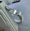 Pequena bolsa de ombro couro s-lock moda letras prata ferragem feminina mini cinza bolsa bolsos do compartimento interno