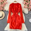 Casual Dresses Chrismas Prom Women's Satin Oregelbundet V-ringning Party Low Cut Dress Urban Ladies Pleated Bling-bling Sexy Vestido de Fiesta