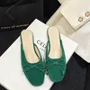 Chinelos 2024 Verão Baotou Flat Half Round Toe Simple Bow Tie Verde Cor Sólida China Continental