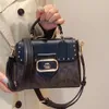 Schoudertassen voor dames zijn in de uitverkoop in de fabriek Nieuwe Olay Damestas Morgan Carriage Flip Klein Vierkant Litchi Kersenprint Eén schouder Crossbody