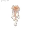 Pins Brooches Forest Style Small Fresh Artificial Pearl Bell Orchid Tassel Brooch Sweet Temperament Badge Men And Womens Clothing Accessories Y240329