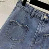 Gonna firmata Abito da donna pantaloncini di marca gonne logo della moda Estate donna denim tessuto abiti corti jeans da viaggio per vacanze da donna 29 marzo