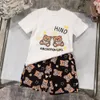 Mode neue Marke 23Ss Kinderdesigner Kleidung Sets Brief Bär Kinder Kinder Kurzarm T-Shirt Print Shorts Set Anzug Brand Jungen Kleidung Baumwolle T-Shirts