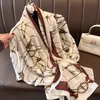 Femmes Designer Foulard en soie Hommes Foulards de luxe Femmes Hiver Automne Châle Mode Lettre Écharpe En option Cadeau De Noël 180 * 90 cm