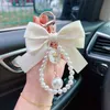 أزياء Bow Tie -keychain pearl chain womens armens dettion dettion handbag pendant 240329