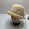 Version coréenne Petit chapeau haut de forme polyvalent à bords bouclés, nouveau chapeau de pêcheur tricoté pare-soleil et protection solaire pour le printemps et l'été, élégant et stylé, petit bassin