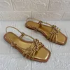 Sandaler Retro flätade kvinnor 2024 Summer Gladiator Beach Flat Shoes Ladies Straps Sandalias Mujer Square Toe Bohemian Gold Flats
