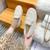 Buty swobodne plus rozmiar 40-43 koraliki mokwaki futra bawełniane mieszkanie zimowe kobiety ciepłe pluszowe trampki Pearl Shearling Moccasins Femme 2024