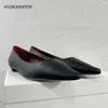 Casual skor varumärke kvinnor platt mulor fritid bekväm spetsig tå mode mjuk riktig läder dagliga loafers 2024 Ankomstsko