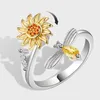 Bagues de cluster 925 Sterling Silver Femmes Tournesol Tournant avec diamants Bee Fashion Anti-Pression Soulager l'anxiété