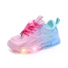 Повседневная обувь, детские спортивные 2024 летние сетчатые дышащие модные детские кроссовки со светодиодной подсветкой