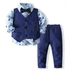 Set di abbigliamento Autunno Bambini Neonati maschi Abiti da gentiluomo Camicia a maniche lunghe con stampa Pantaloni Gilet Set Abiti primaverili autunnali