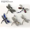 Pins Broches Nieuw Design Mode Dragonfly Broche Eenvoudige en Elegante Dameskleding Accessoires Groothandel Gratis Verzending Y240329