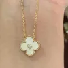 Designer Brand Van Four Leaf Grass Single Flower Diamond Necklace For Girls Light Luxury Glod Plated 18K Rose Gold Natural Red Agate White Fritillaria