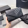 10a Quality Black Clutch Plouds Woc envelope Женская цепная дизайнерская дизайнерская сумочка Pochette Crossbode Sag Mens Totes Путешествие косметические сумки подмышки кошельки