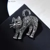 Pins Brooches Fashion Cute Angry Little Cat Brooches for Women Full Rhinestone Luxury Design Classic Cartoon Animal Brooch Pins Jewelry Gifts Y240329