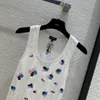 Nuovo gilet lavorato a maglia da donna quadrifoglio jacquard girocollo senza maniche T-shirt di lusso leggero da donna