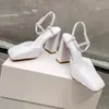 2024 designer sandalen sandalen Ontwerpers schoenen voor dames Mode strass Voor Achter Band Lakleer Dikke schoenen 9,5 cm hoge hakken designer sandaal