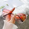 Sunglasses Luxury Rhinestone Bling Diamond Fashion Cat Eye Sunglasse Women 2024 Brand Desinger Vintage Sun Glasses Gradiend Pink Shades