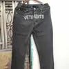 Mens Jeans Real S High Quality Men Women VETEMENTS VTM Embroidered Lettered Casual Straight Leg Pants Jeans 230729