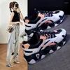 Casual Shoes 2024 Herrkvinnor B0222002 Utomhus Jogging Platform Multicolor Reflective Black White Leather Trainers ET10079 Runner