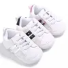 Babyschuhe Frühling und Herbst 0-1 Jahre alte männliche und weibliche Baby-Freizeitsport-Baby-Wanderschuhe mit weichem Boden 220728