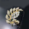 Pins Broches Nieuwe Mode OL Stijl Womens Broche Gouden-plated Rhinester Leaf Luxe Diner Jurk Accessoires Sieraden Y240329